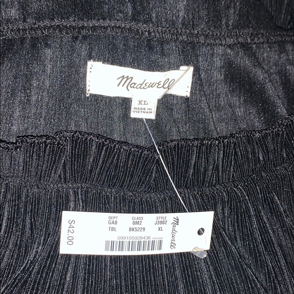 NWTs MADEWELL Nicole Pleated Ruffle Black Tank Top - Picture 4 of 4